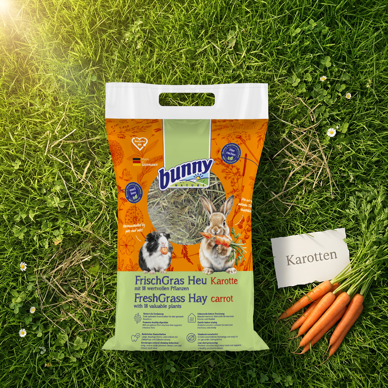 FrischGras Heu Karotte - Aromatisches Heu mit Karottenstücken für Kleintiere